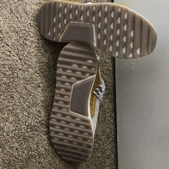 Human race gold color way
